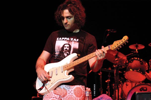 Dweezil Zappa Gets Dangerous On The Road with PCAudioLabs Music Computers 7